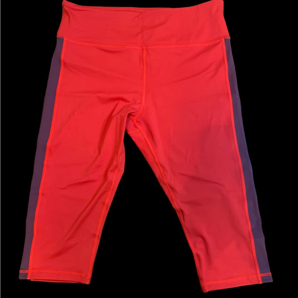 Zyia light n tight red stripe leggings Crop hi rise